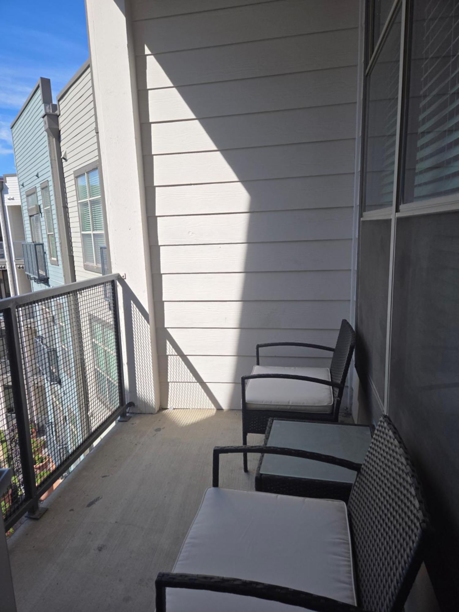 Cozy 1Bedrm/1Bed/Air Mattress Apartment Dallas Exterior photo